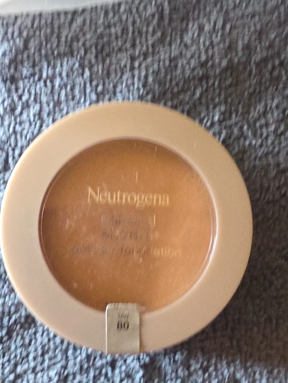 3 FOR $9 SEE DETAILS Neutrogena Women Makeup Pressed Powder - TAN SHADE